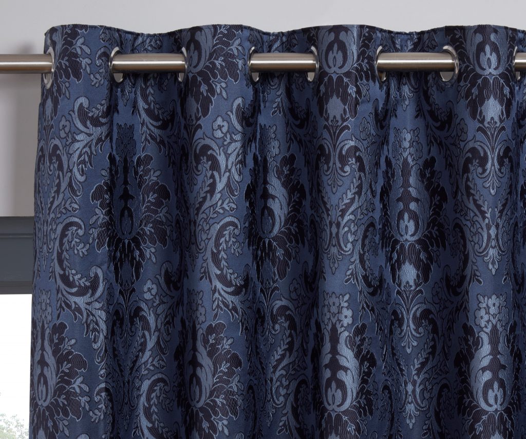 eyelet or ringtop curtain header