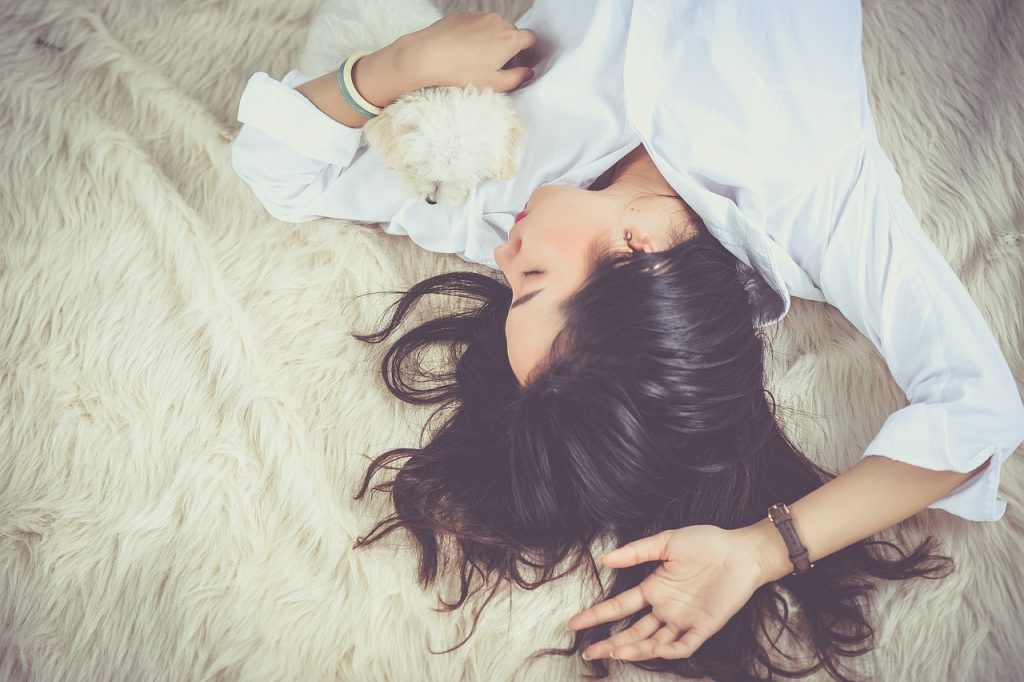 keep cool whilst you sleep by wearing pyjamas